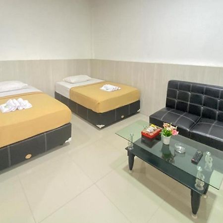 Hotel Giga Sidrap Rappang Buitenkant foto