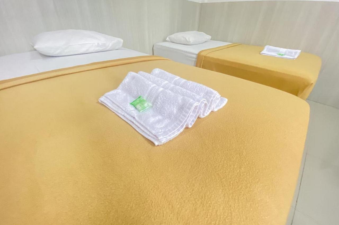 Hotel Giga Sidrap Rappang Buitenkant foto
