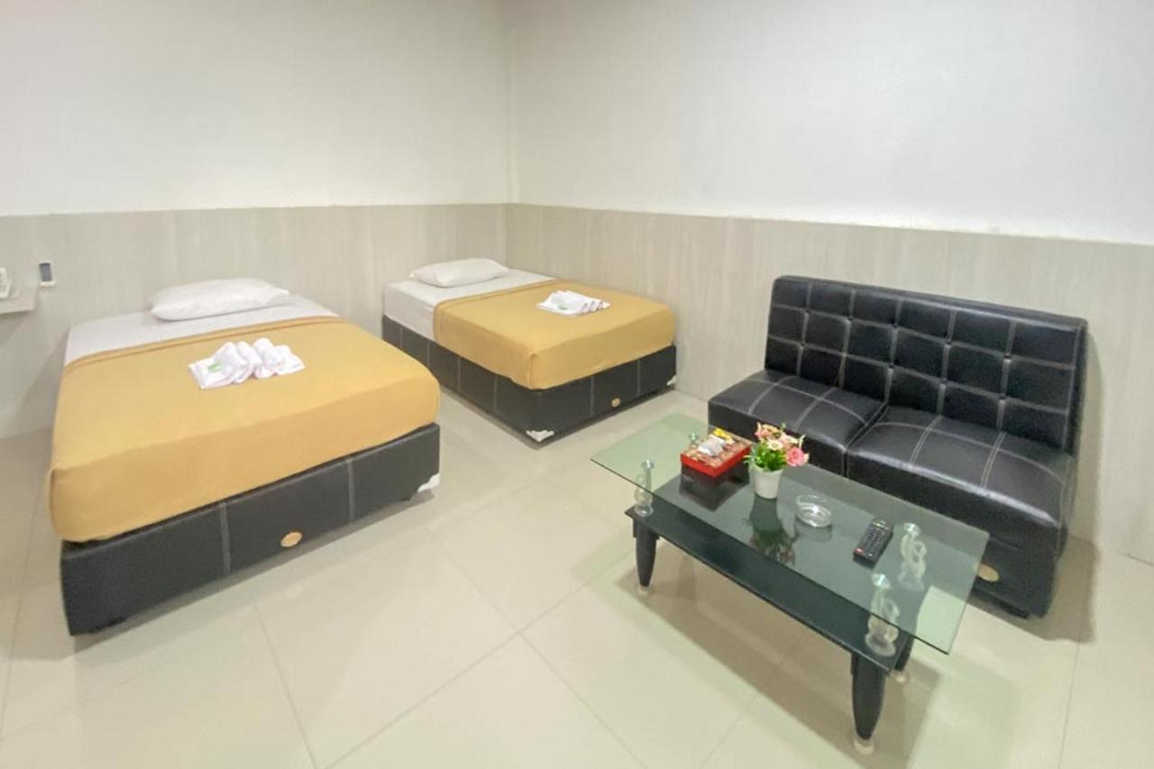 Hotel Giga Sidrap Rappang Buitenkant foto