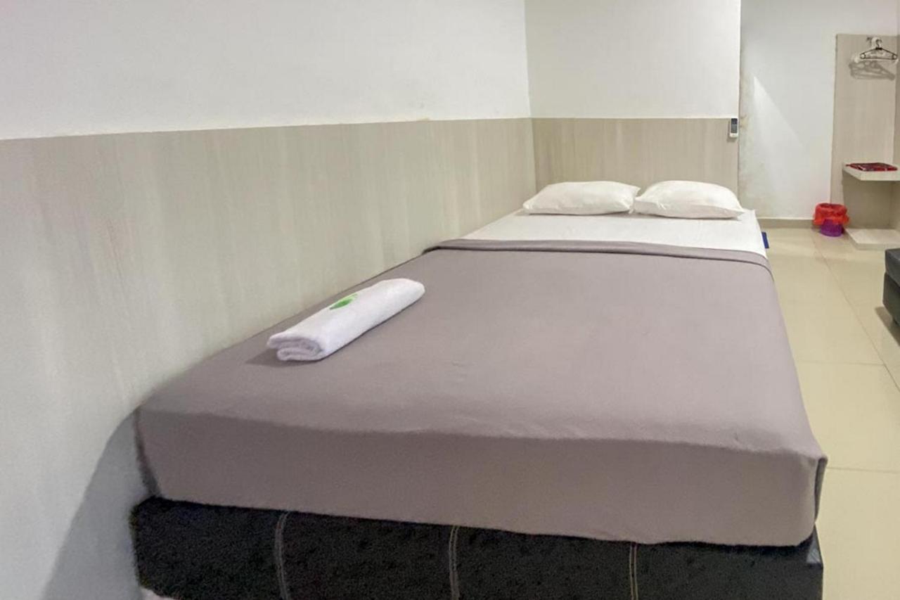 Hotel Giga Sidrap Rappang Buitenkant foto