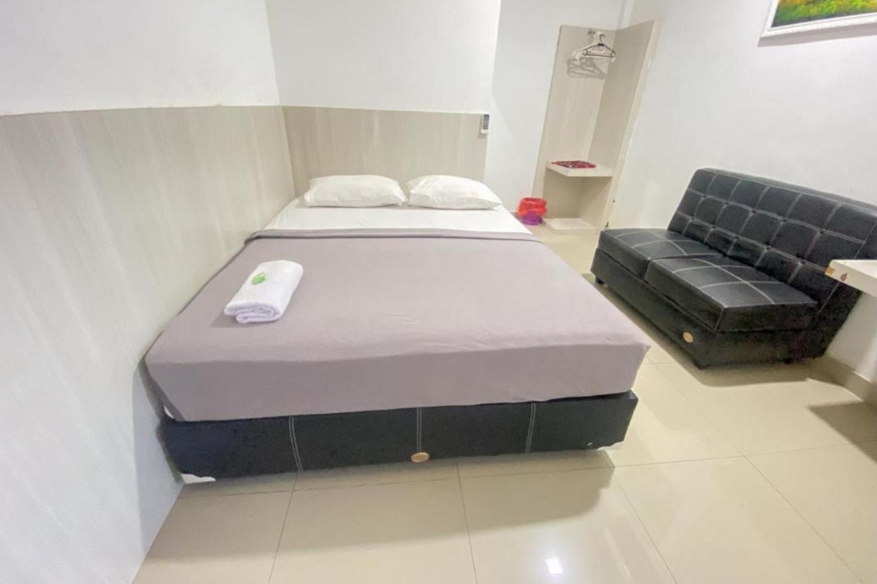 Hotel Giga Sidrap Rappang Buitenkant foto